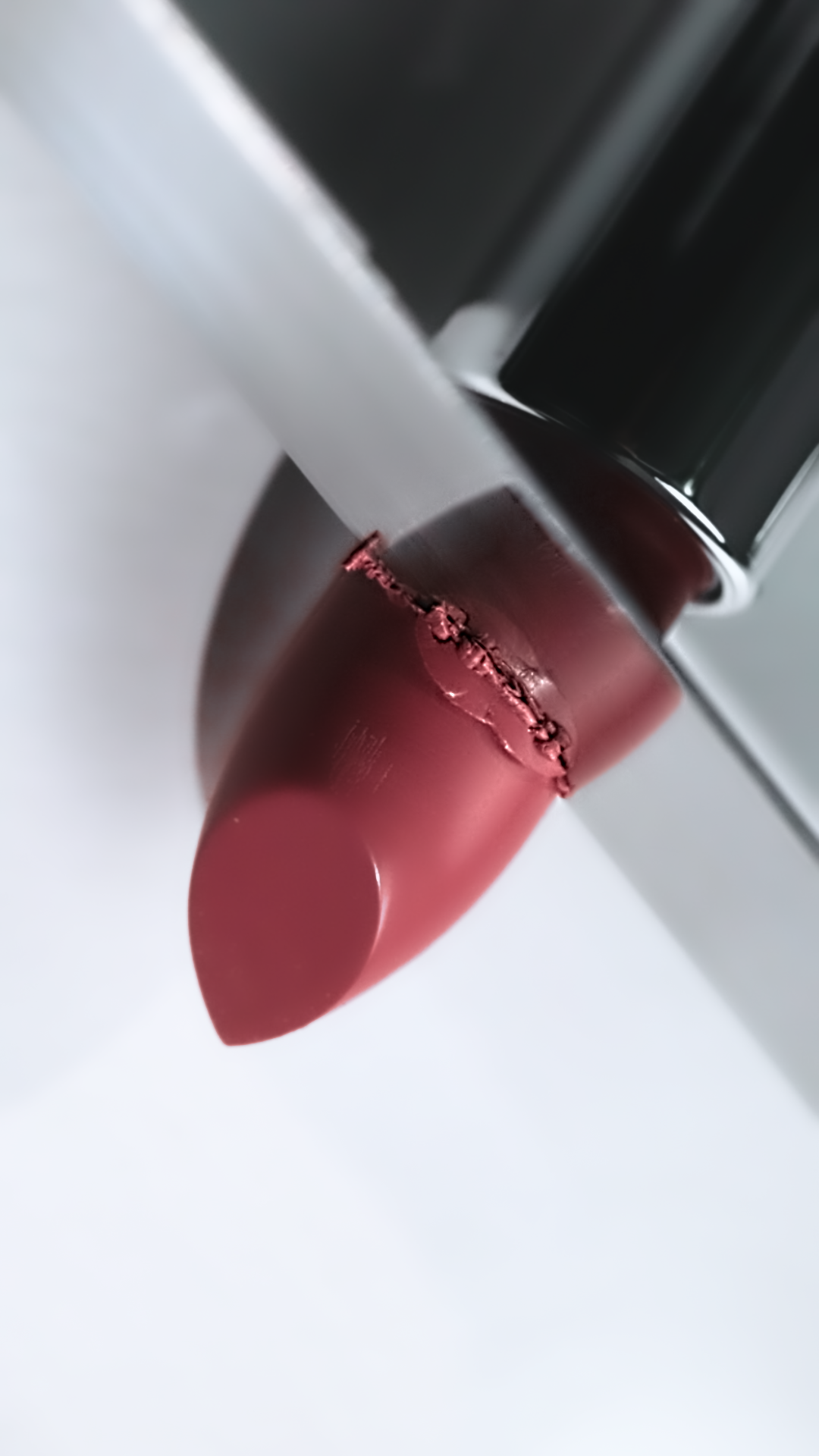 MIL VUELTAS | Classic Lipstick